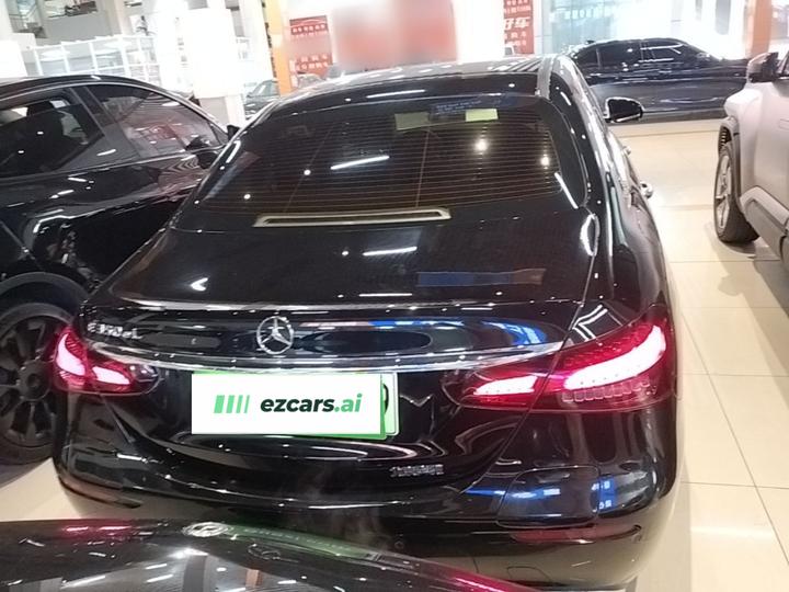 E-Class EV 2023 E 350 e L PHEV photo 5
