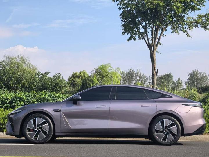 Sterra ES 2025 EREV Max photo 2