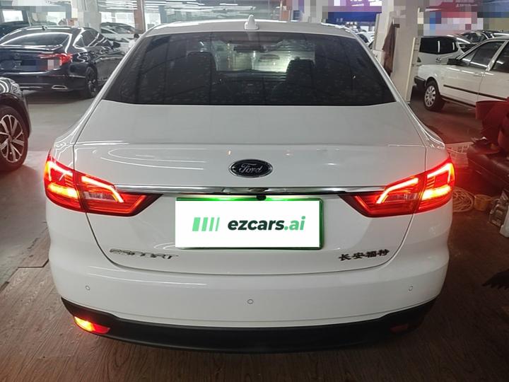 Escort 2019 Facelift 1.5L AT China VI photo 5