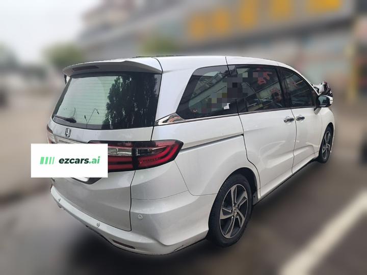 Odyssey 2015 Facelift 2.4L Luxury photo 6