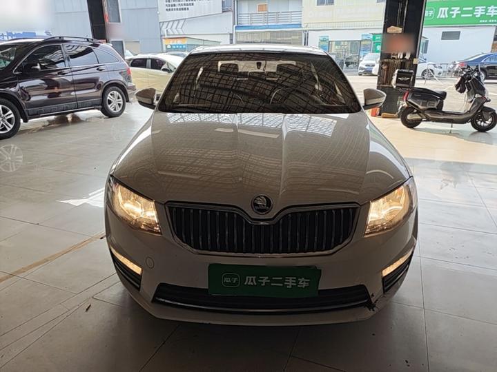 Octavia 2017 1.6L AT photo 2
