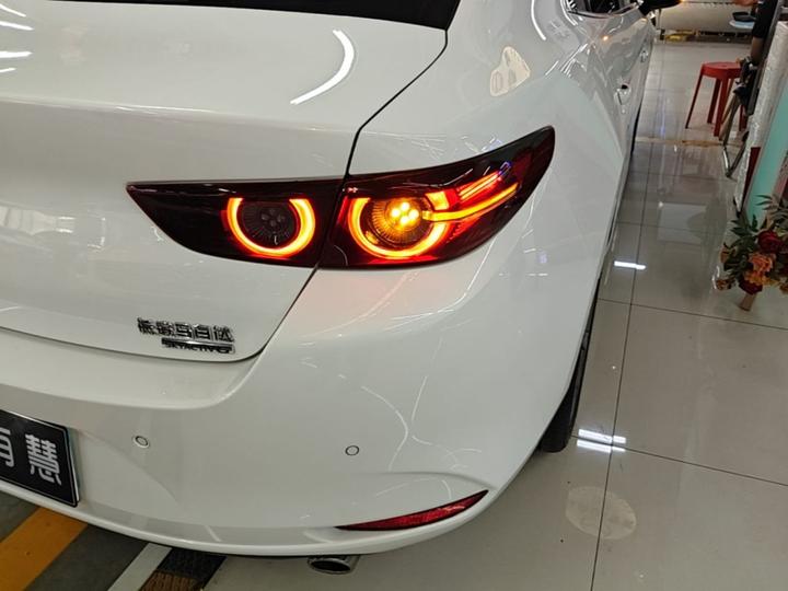 3 Axela 2022 2.0L AT photo 7