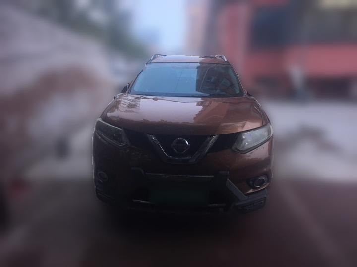X-Trail 2014 2.0L CVT Comfort 2WD photo 2