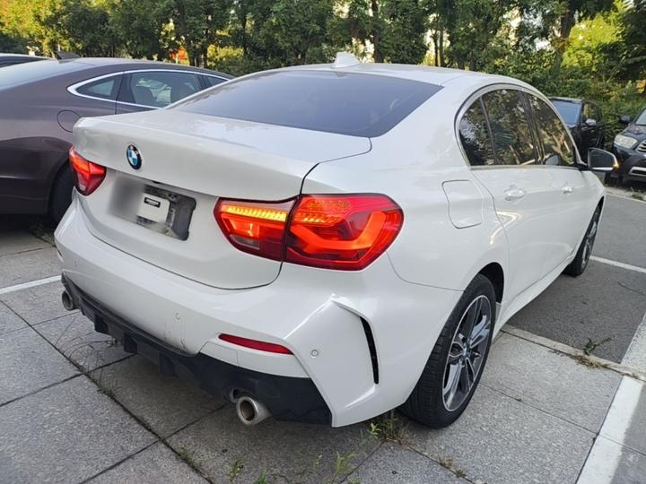 1 Series 2023 120i M Sport photo 6