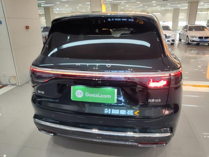 HIMA AITO M8 2025 EREV Ultra 53.4kWh 6-Seater 192-Line LiDAR photo 3
