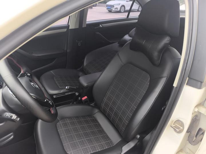 2017 1.5L AT Comfort photo 6