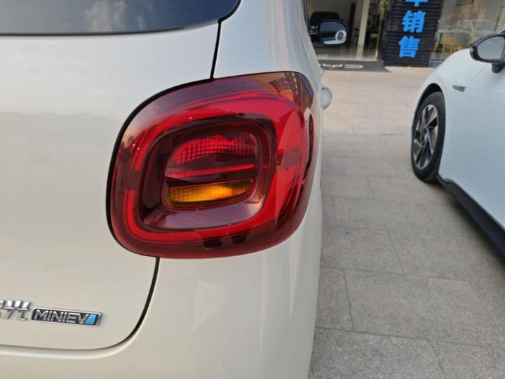 Hongguang MINIEV 2025 4th Gen 4-Door Advanced photo 7