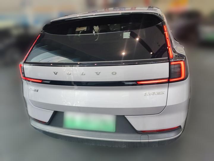 XC70 Hybrid 2026 RWD Long Range Core photo 5