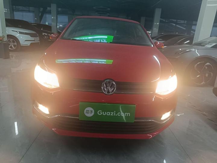 Polo 2016 1.6L AT Comfort photo 2