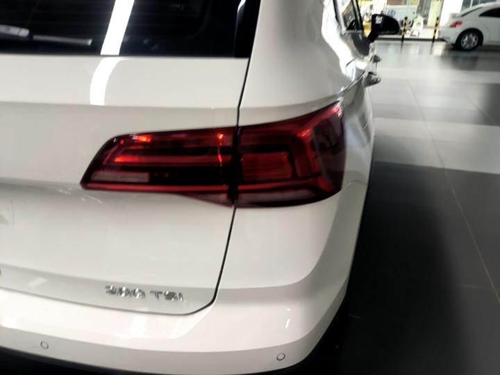 Tharu 2022 280TSI RWD Luxury photo 7