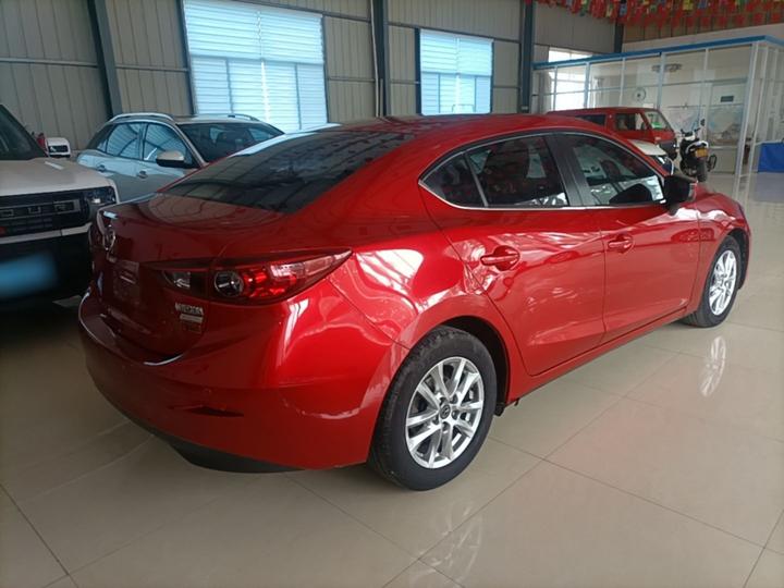 3 Axela 2016 Sedan 1.5L AT Comfort photo 4