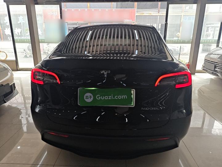 Model Y 2021 Standard Range RWD photo 3