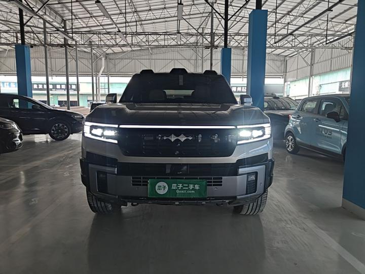 Fang Cheng Bao Leopard 8 2025 Flagship 6-Seater photo 2