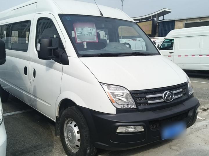 MAXUS V80 2019 2.5T Classic 6 MT Long Wheelbase 9-Seater photo 3