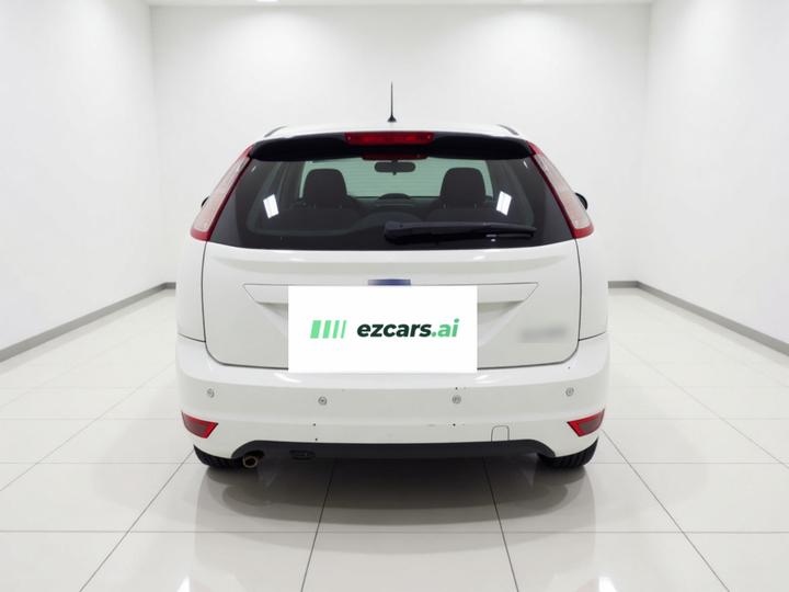Focus 2013 Hatchback Classic 1.8L MT photo 5