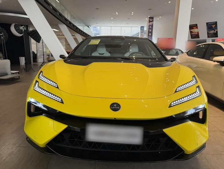 Lotus EMEYA 2025 600 Luxury photo 2
