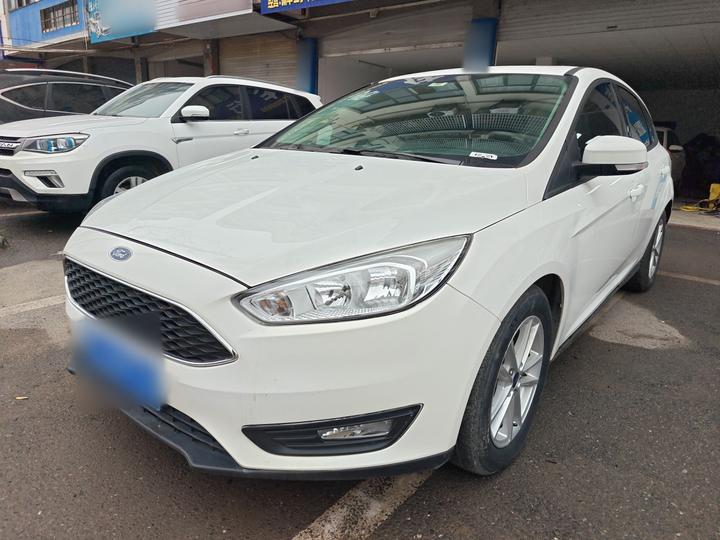 Focus 2018 Hatchback Classic 1.6L AT Fashion