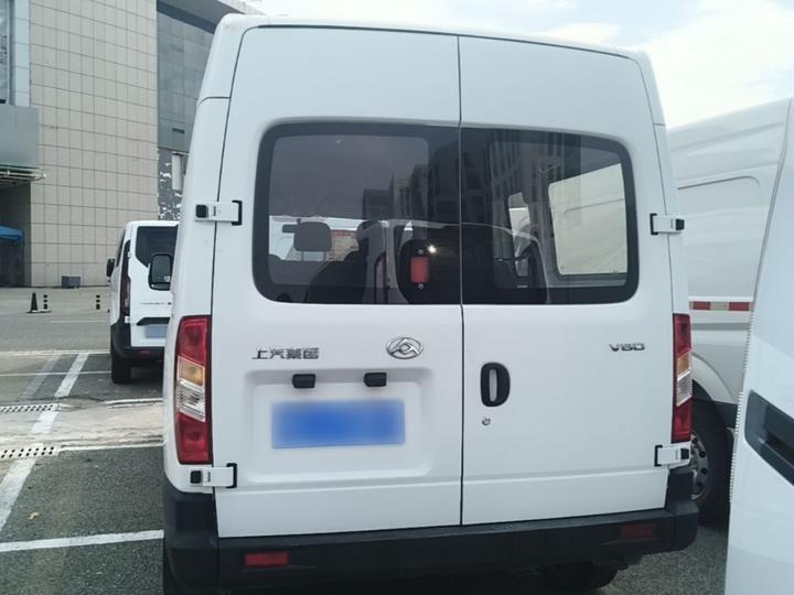 MAXUS V80 2019 2.5T Classic 6 MT Long Wheelbase 9-Seater photo 5