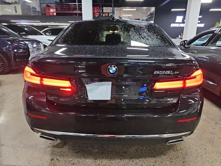 5 Series EV 2021 535Le Luxury photo 5