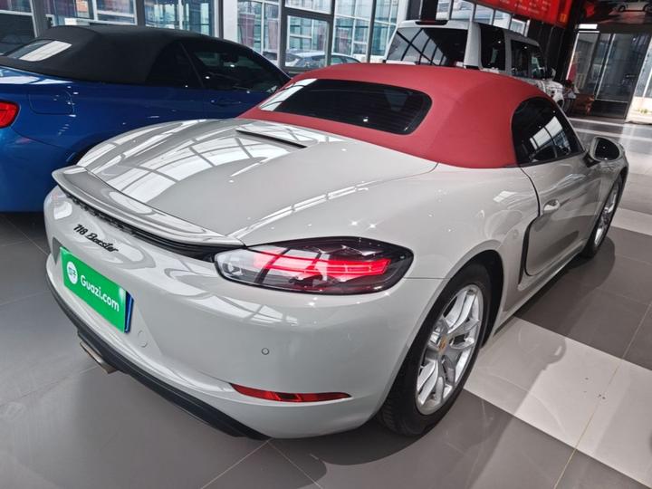 718 2022 Boxster 2.0T photo 4
