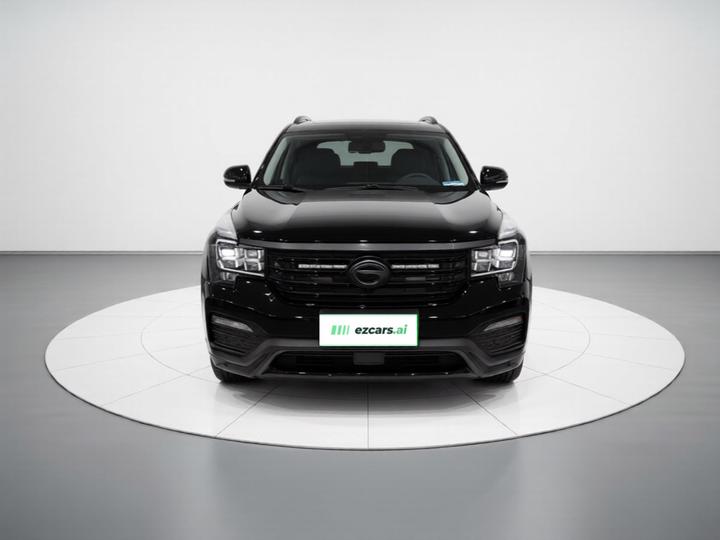 GAC Trumpchi GS8 2017 320T RWD Luxury Connected 7-Seater photo 2