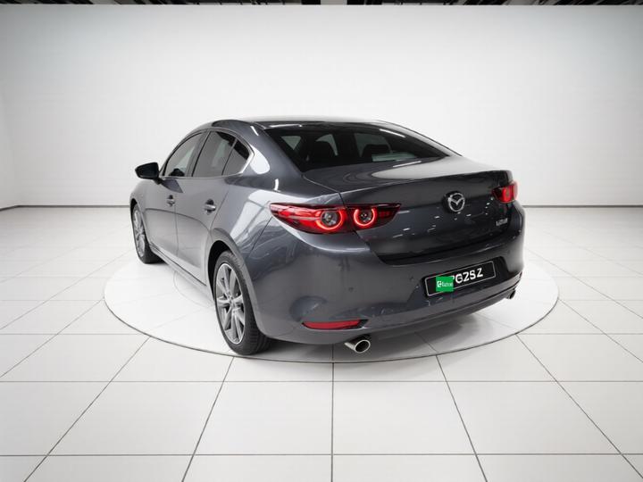 3 Axela 2021 2.0L AT photo 4