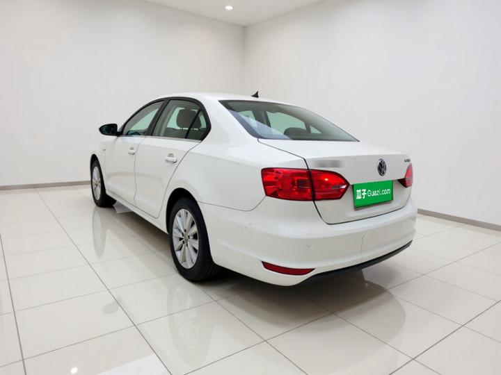 Sagitar 2014 Facelift 1.6L AT Comfort photo 4