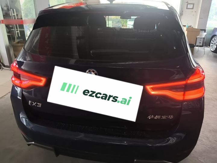iX3 2021 Facelift Leading photo 3