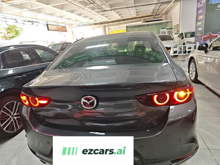 3 Axela 2022 2.0L AT photo 3