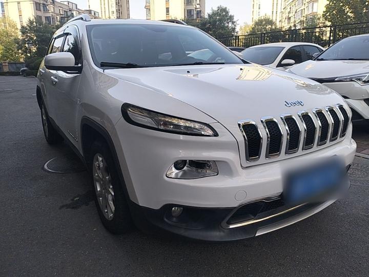 Cherokee 2017 2.4L Leading Smart photo 3
