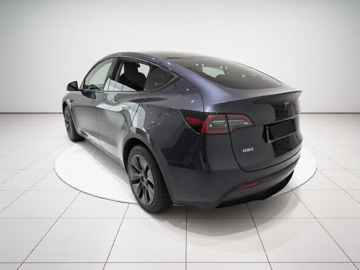 Model Y 2024 RWD photo 4