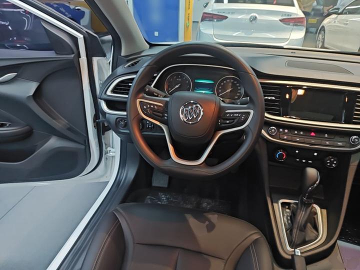 Excelle 2021 Facelift Classic 1.5L AT Elite photo 6