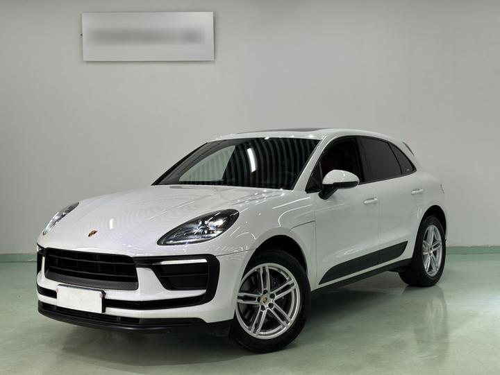2024 Macan 2.0T