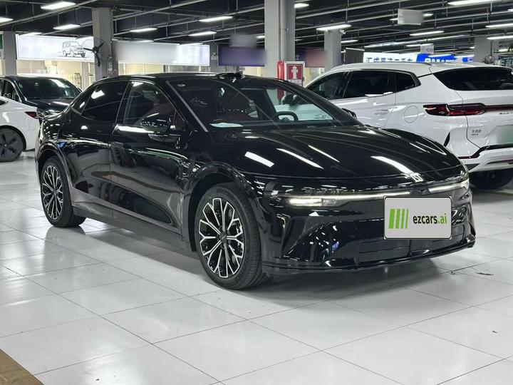 007 2026 RWD Max 75kWh photo 3