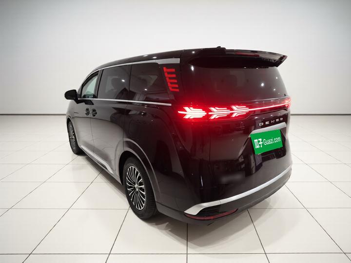 D9 2022 DM-i 970 AWD Flagship photo 4