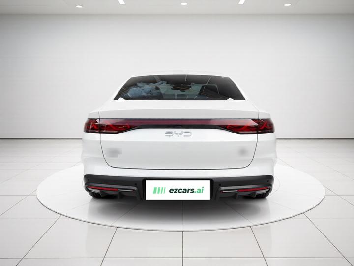 Qin L 2024 DM-i 80KM photo 3