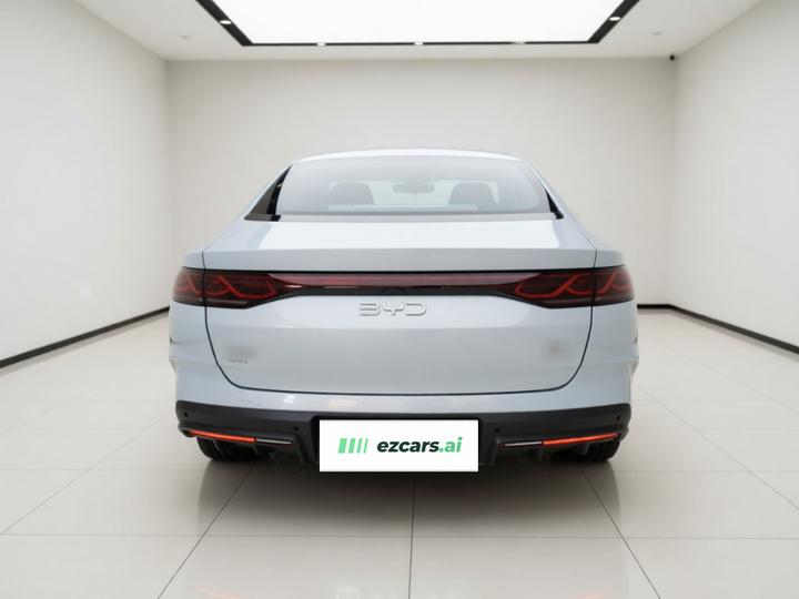 Qin L 2024 DM-i 80KM Leading photo 3