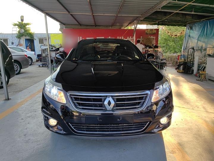 2013 Facelift 2.0L CVT Luxury photo 2