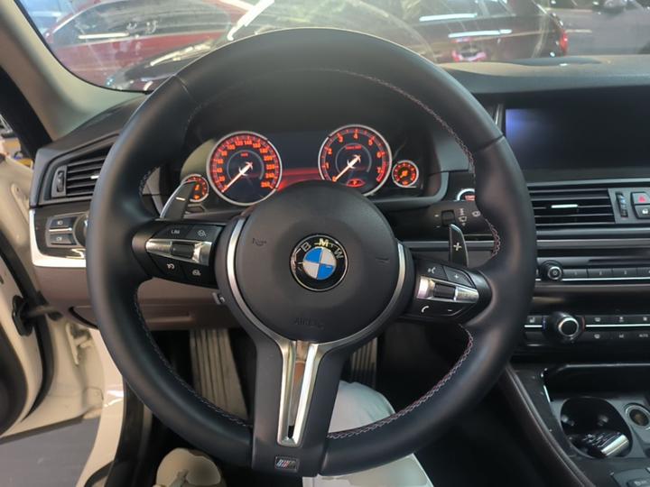 5 Series 2017 525Li Luxury Design Package photo 3