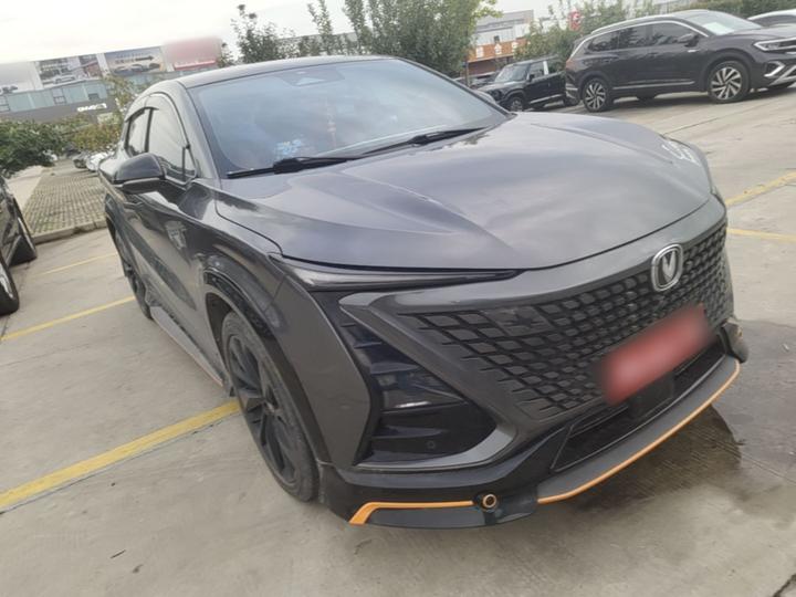 UNI-T 2022 1.5T Sport Premium photo 3