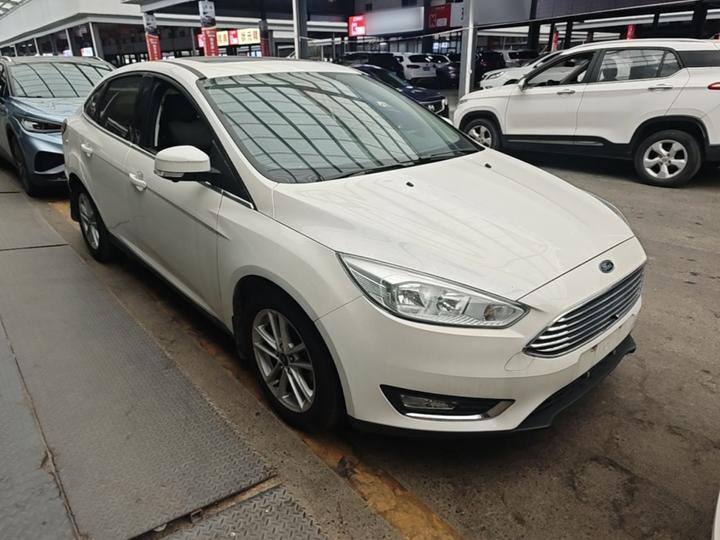Focus 2017 Sedan EcoBoost 180 AT Elite photo 3