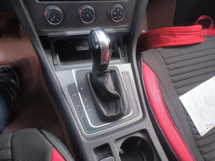 Golf 2015 1.6L AT Comfort photo 6
