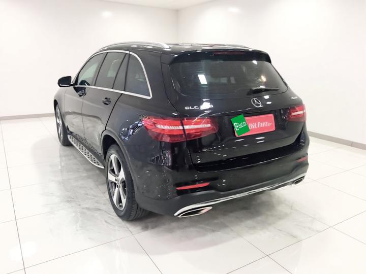 GLC 2017 GLC 260 4MATIC Luxury photo 4