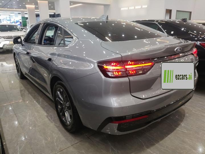 Mondeo 2026 2.0T EcoBoost Luxury photo 4