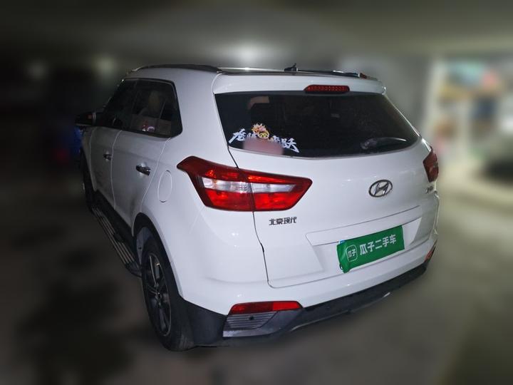 ix25 2015 1.6L AT RWD Smart GLS photo 4