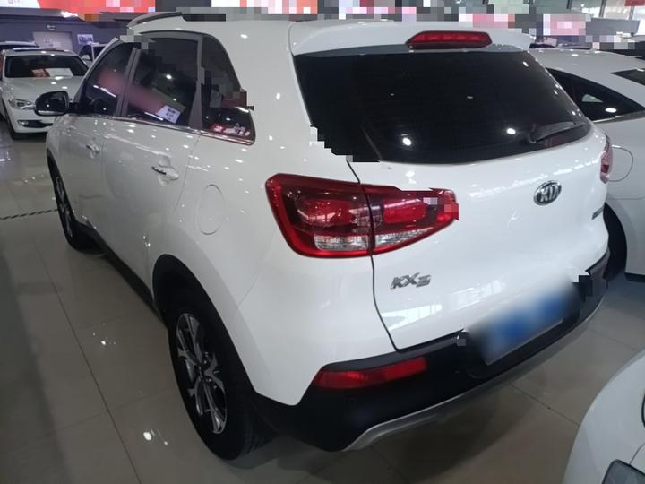 KX3 2015 1.6L AT RWD DLX photo 4