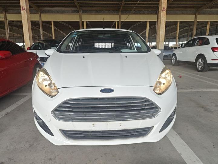 2013 Hatchback 1.5L AT photo 2
