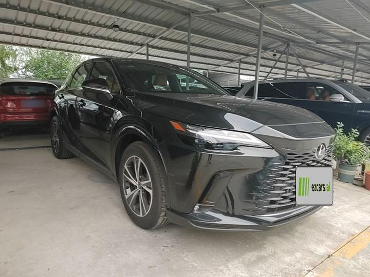 RX 2026 300 AWD photo 3