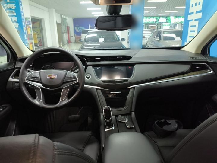 XT5 2018 25T Luxury photo 5