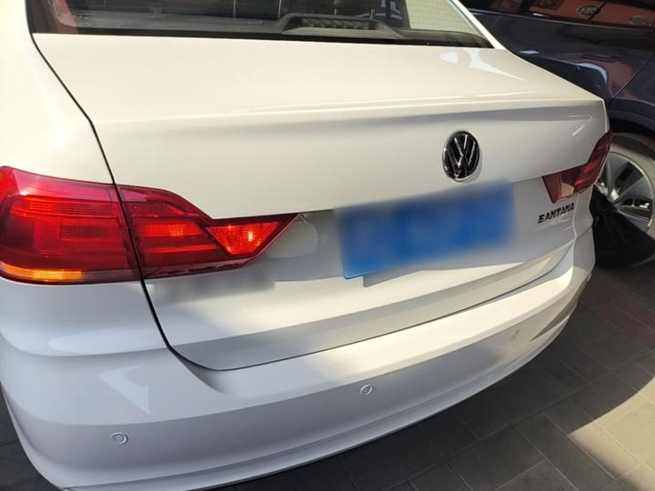 Santana 2018 1.5L AT photo 3